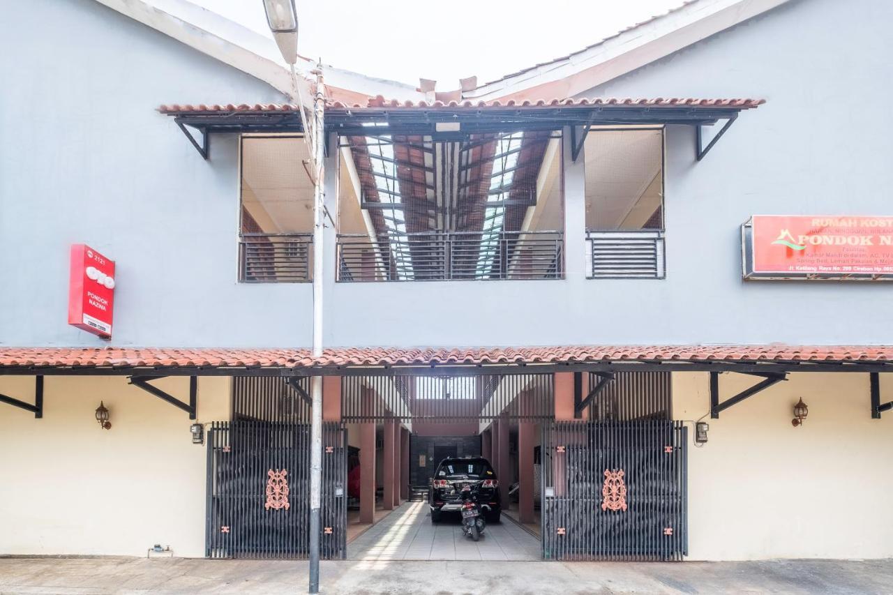 Oyo 2121 Pondok Nazwa Syariah Cirebon Luaran gambar